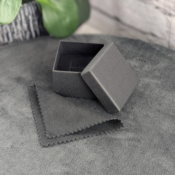 Rainbow band ring unisex, LGBTQ+, US sizes 7 8 9 10 11 - Picture 2 of 3